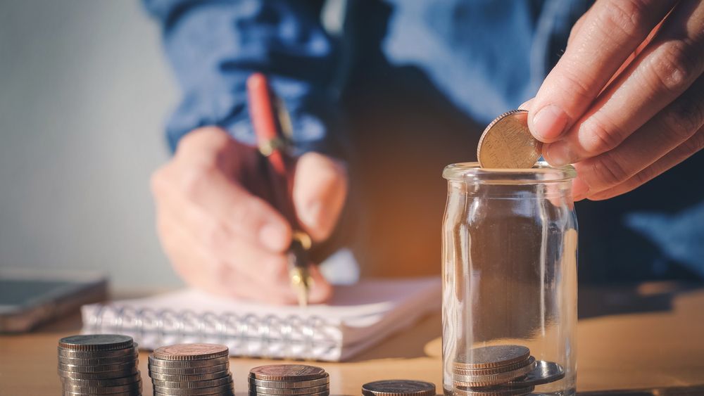 KPMG: Doar 19% dintre romani economisesc pentru pensie. In medie, doar 18 euro pe an ajung in contul unei asigurari de viata