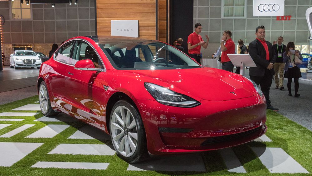 Studiu: Cele mai fiabile EV-uri de pe piață sunt Nissan Leaf și Tesla Model 3
