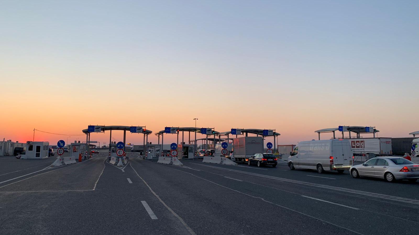 Poliţia de Frontieră: Trafic redus cu peste 90% în punctele de trecere a frontierei în perioada Sărbătorilor Pascale