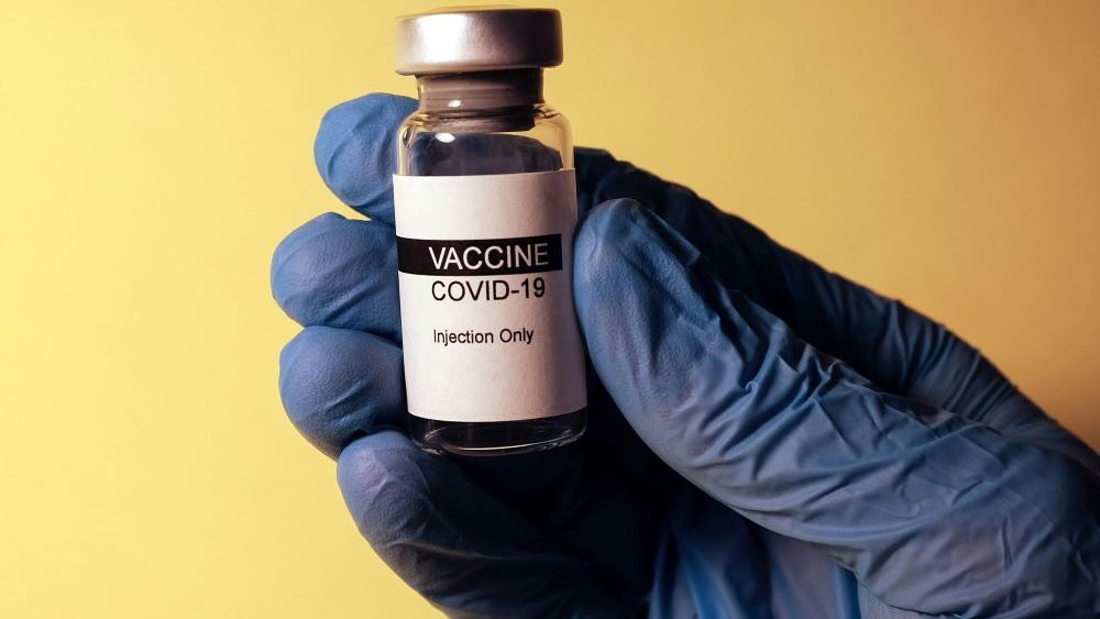Marile lanțuri de magazine din Marea Britanie se implică în campania de vaccinare anti-COVID