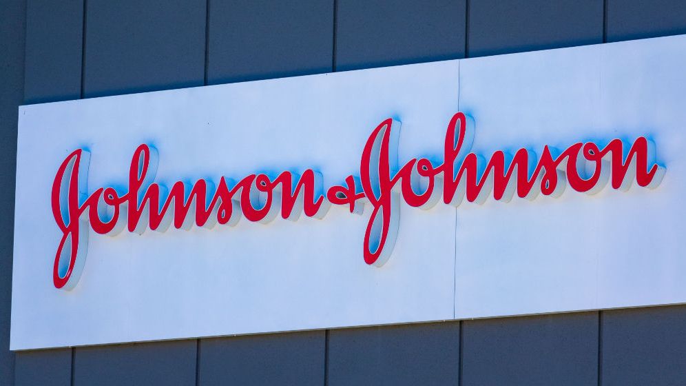 Decizie grea pentru Johnson & Johnson: Compania nu va mai vinde pudră de talc în nicio țară din lume