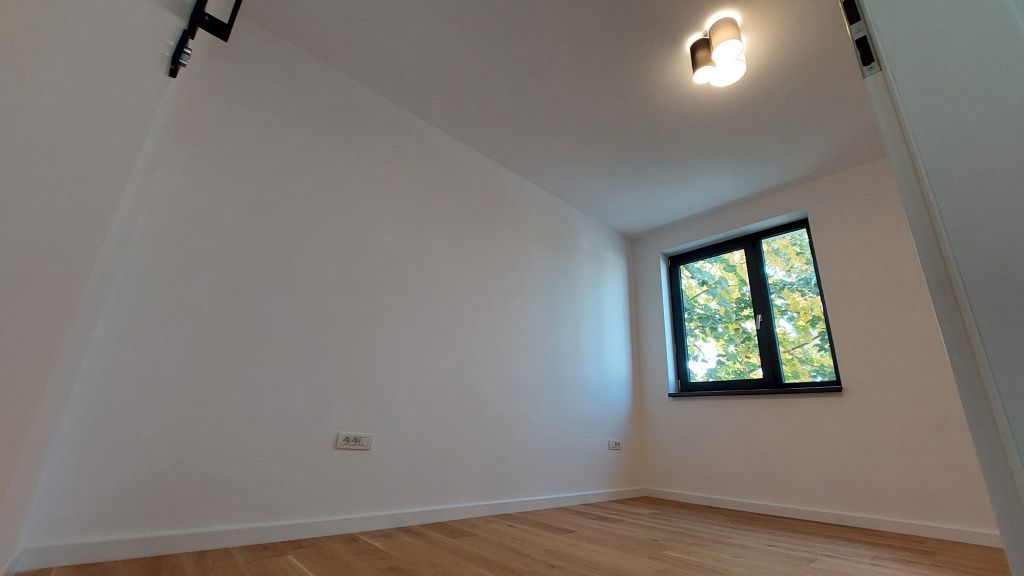 Cum arată o vilă nouă de peste jumătate de milion de euro din zona Pipera - Imagine 35