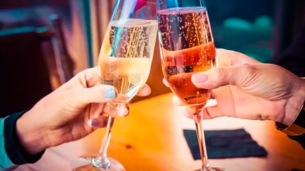 Pandemia a provocat prima scădere a exporturilor UE de vin spumant din ultimul deceniu