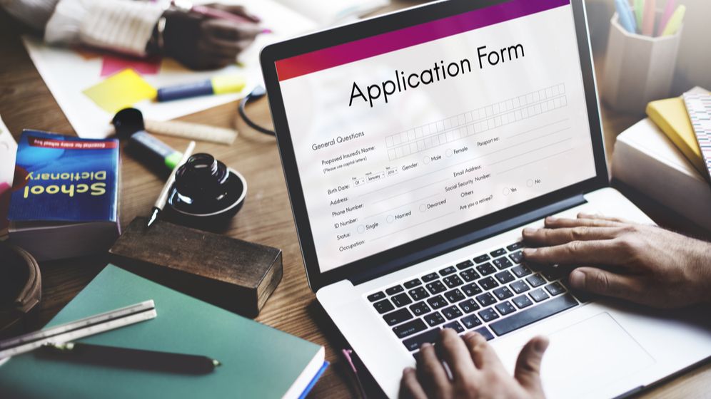 Cum să iei un credit 100% online: băncile care oferă această variantă și ce diferențe există