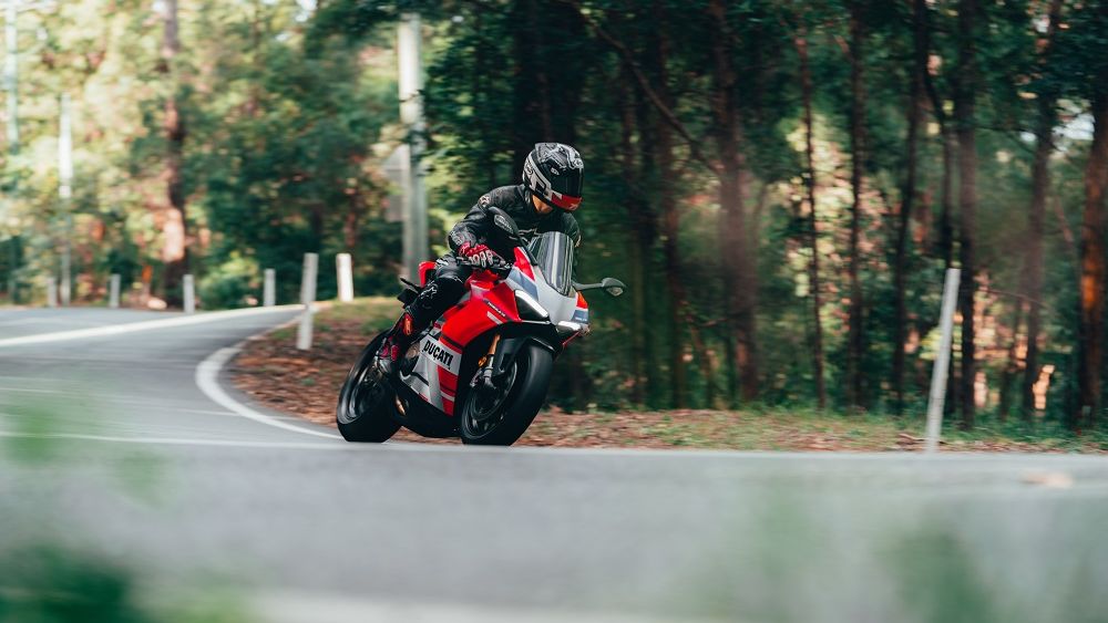 Personalizarea căștii de motor în trei moduri on-trend
