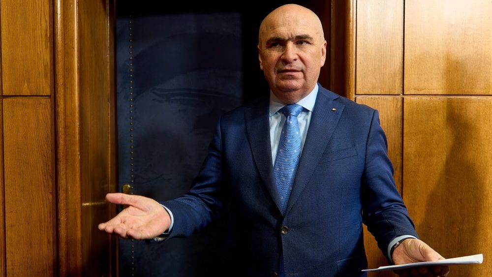 Al doilea pachet de măsuri fiscale anunțat de Bolojan: Se limitează numărul de angajați din Primării și Poliția Locală