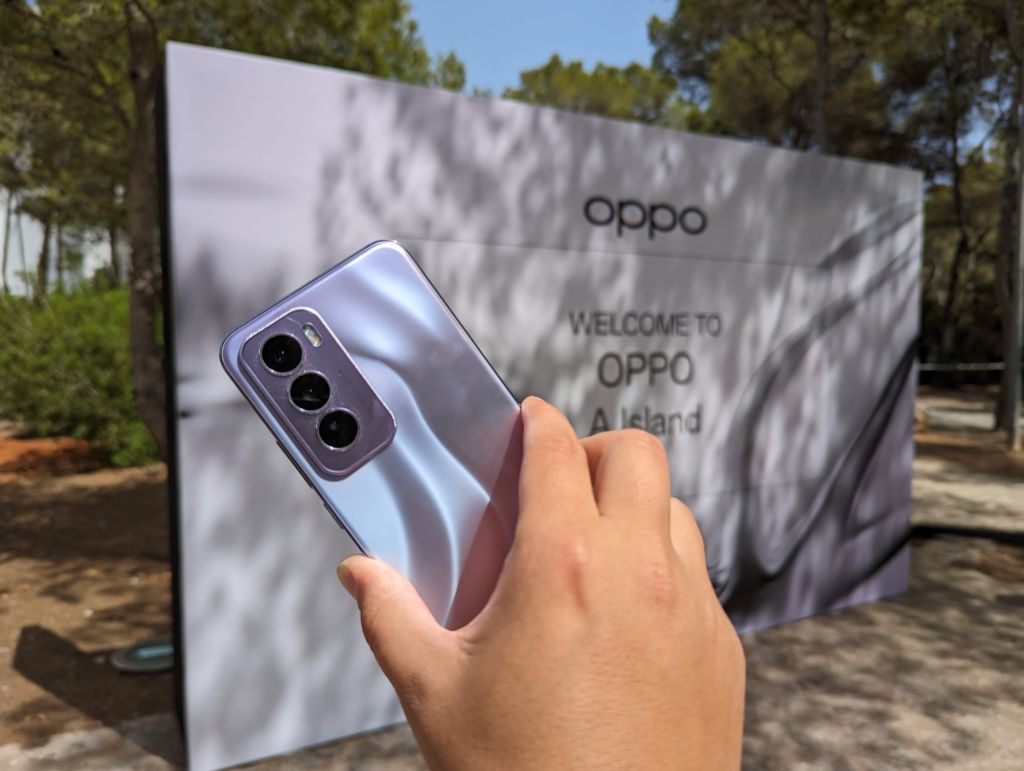 OPPO lansează Reno 12: prima sa serie de telefoane AI pe care le aduce în Europa - Imagine 1