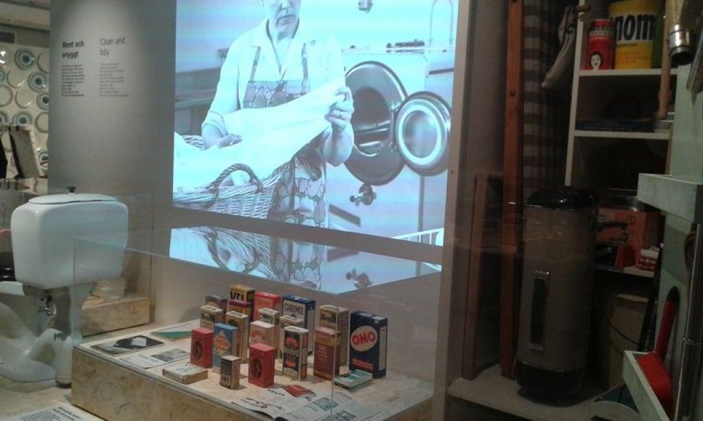 Imagine cu produse de curatenie din anii '50.