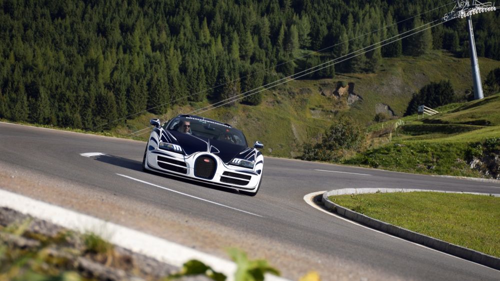 Viteză și adrenalină: 3 dintre cele mai bune filme cu mașini pe care să le vezi în weekend