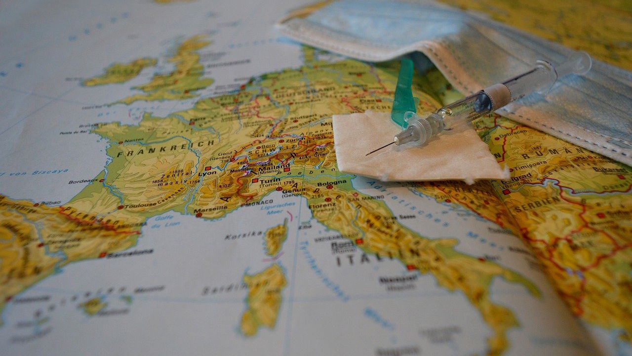 Comisia Europeană a achiziționat încă 80 de milioane de doze de vaccin Moderna