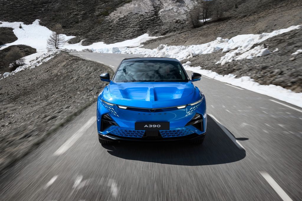 [FOTO] Alpine prezintă un crossover electric de aproape 80.000 de euro, rival pentru Porsche - Imagine 10