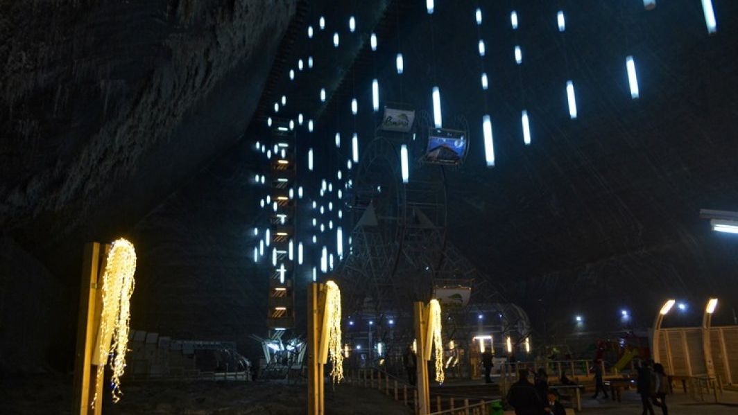 Minerii de la Salina Praid si Salina Targu Ocna, in greva spontana. Activitatea de turism este oprita