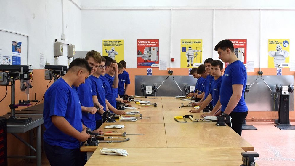 Cum arată învățământul dual din România pe timp de pandemie