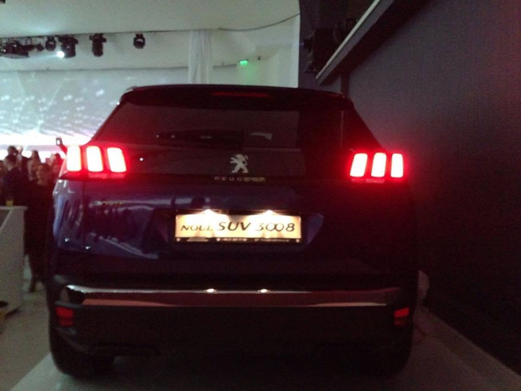 Peugeot 3008 - Imagine 15