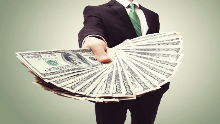 UniCredit va finanta IMM-urile din Romania cu bani de la un fond al BEI