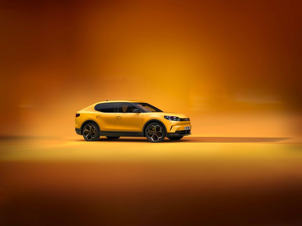 GALERIE FOTO | Ford a prezentat noul Capri, un crossover coupe electric - Imagine 18