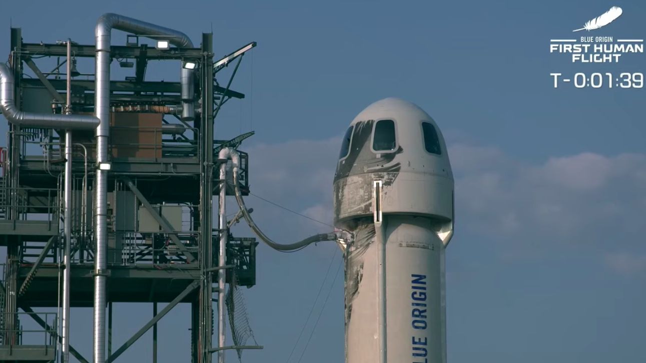 Jeff Bezos, cel mai bogat om de pe planetă, a decolat spre spaţiu la bordul rachetei New Shepard