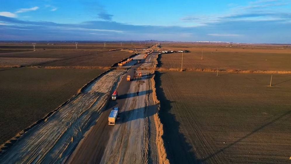 Se lucrează 24 de ore din 24 la „Autostrada Ford”. Care este stadiul lucrărilor la conexiunea cu A1 Craiova-Pitești