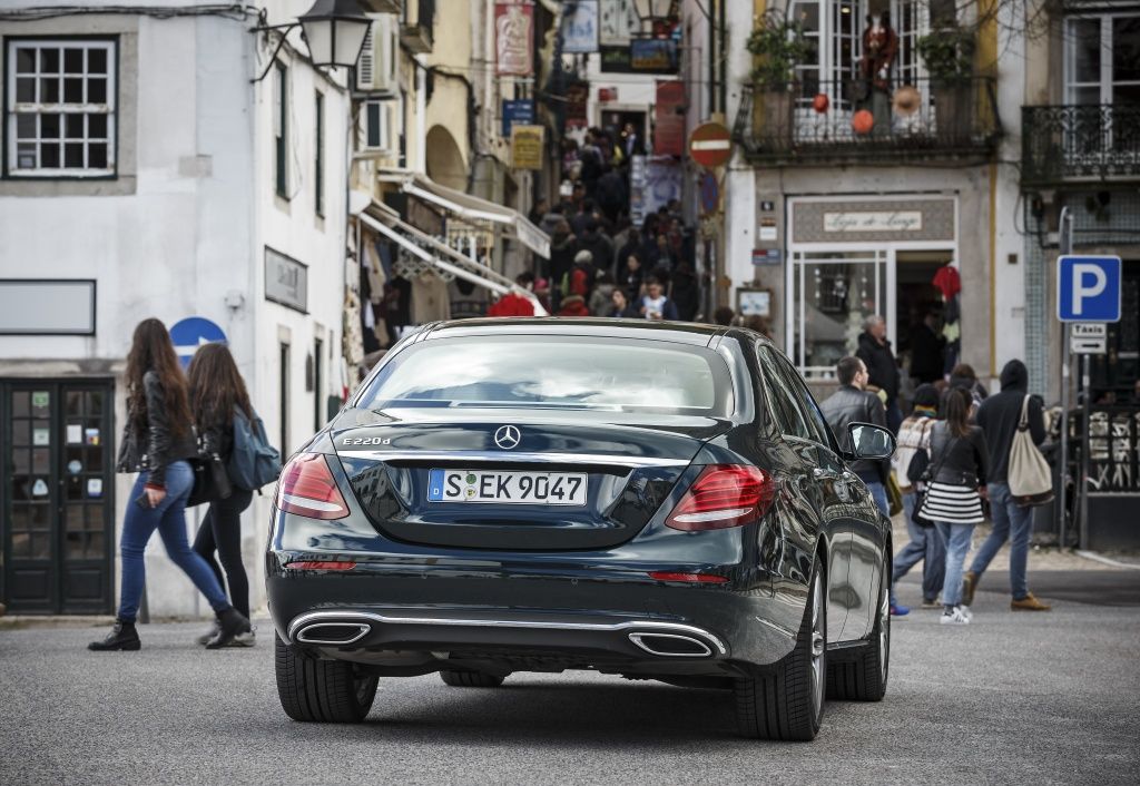 Mercedes-Benz Clasa E - Imagine 16