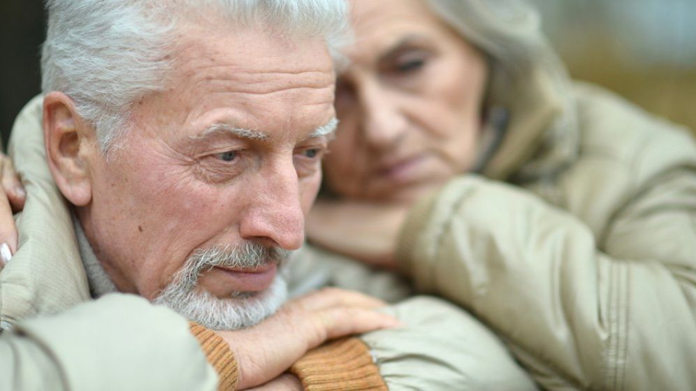 Romania imbatraneste: scade ponderea persoanelor tinere