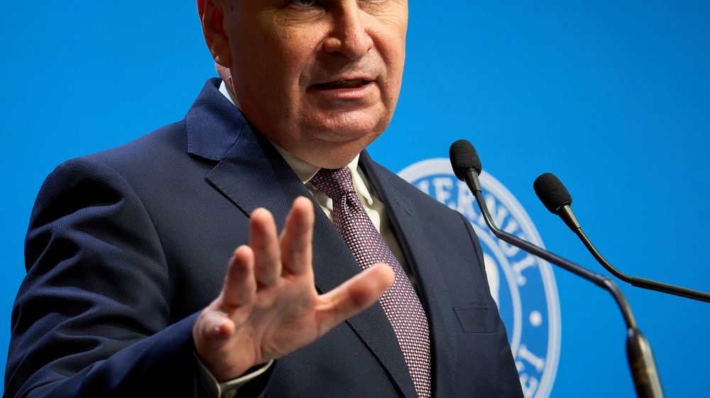 Bolojan, replică pentru PSD: „Blufurile legate de doamna Gheorghiu și povestea cu frații Micula sunt minciuni"