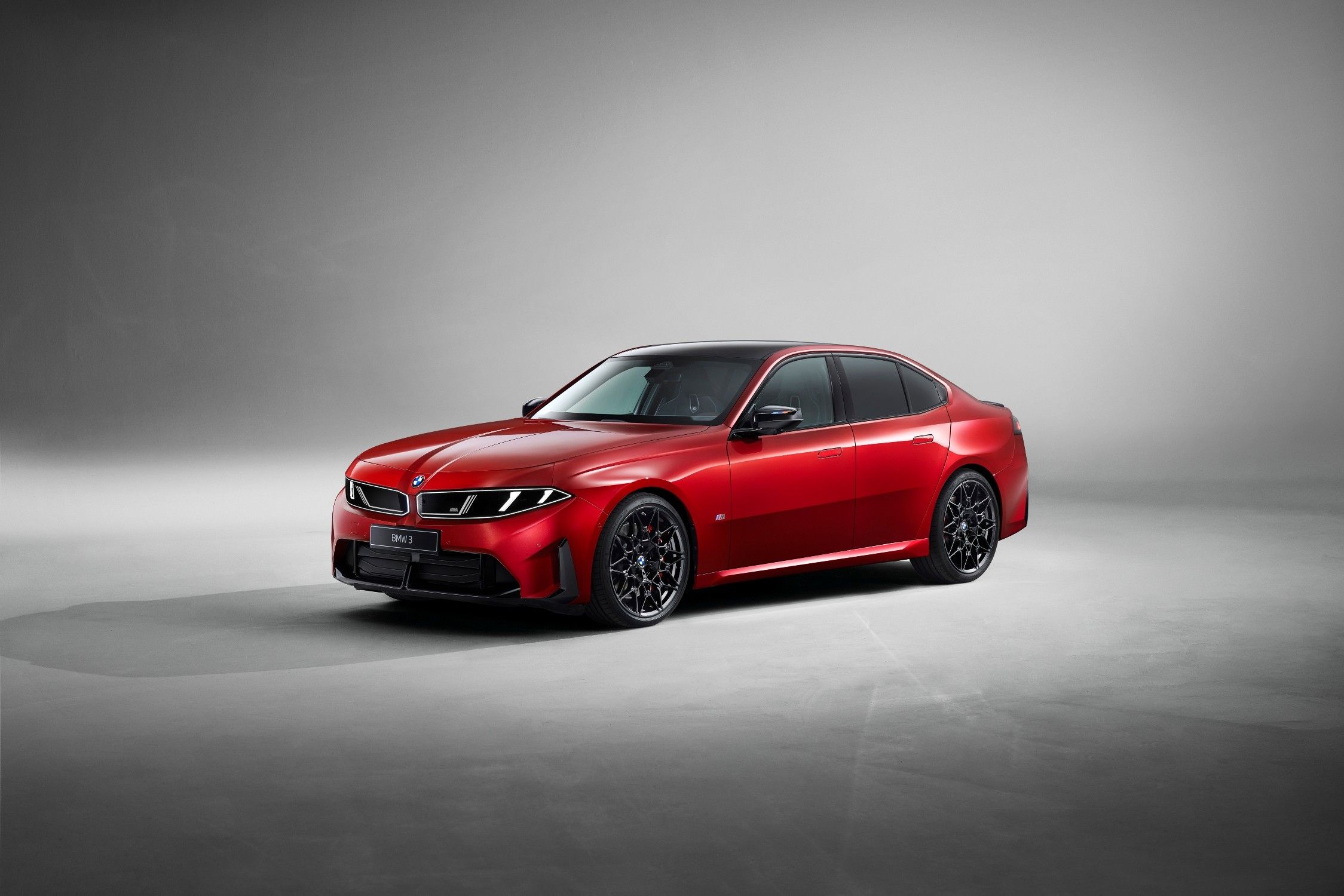 FOTO | BMW lansează noul Seria 3 cu motoare tradiționale, dar pe „rețeta” Neue Klasse - Poza 1