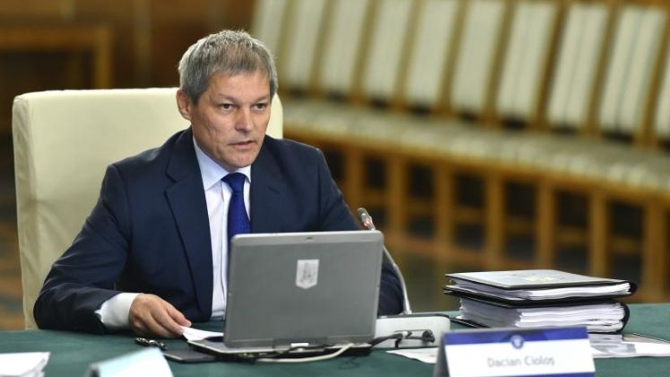 Guvernul Ciolos la un an de mandat - 10 ministri schimbati, reforme incepute, dar si masuri contestate