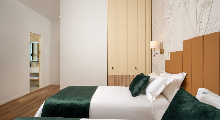GALERIE FOTO | Un nou hotel se deschide aproape de KM 0 al Capitalei, într-o clădire interbelică - Poza 15