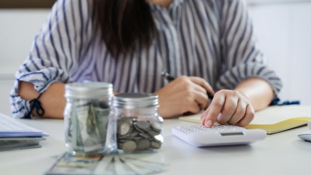 Milionar: Regulile de aur prin care te poți îmbogăți, oricât de mic ți-ar fi salariul