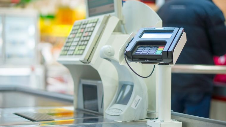 Stickerul BT Pay, al treilea accesoriu contactless lansat de catre Banca Translivania