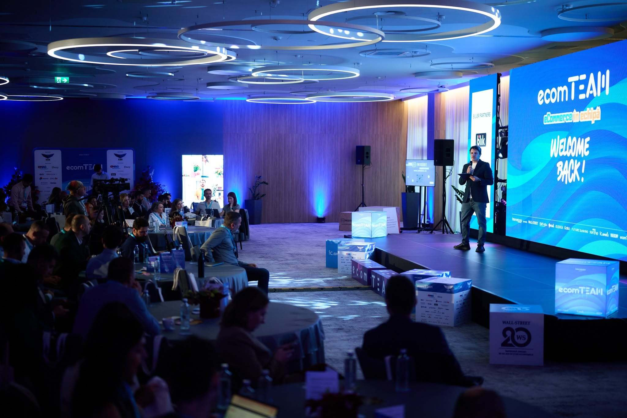 Primii speakeri confirmați la ecomTEAM 2026, unul dintre cele mai mari evenimente de e-commerce: de ce să vii alături de noi