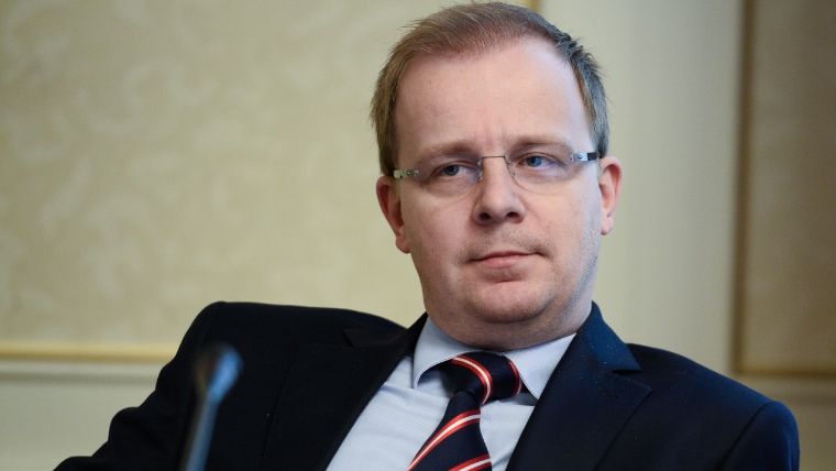 Ce ziceti de relocarea fortei de munca disponibile in companiile de stat cu probleme ? Sau de resursele asistatilor sociali ?