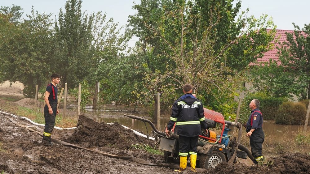 Ministrul Mediului reacționează la apelul lui Călin Georgescu după inundațiile de la Broșteni: Un mesaj populist, se cațără pe o dramă