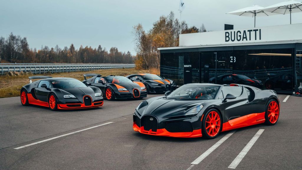 GALERIE FOTO | Bugatti a zdrobit recordul de viteză pentru o mașină decapotabilă - Imagine 5