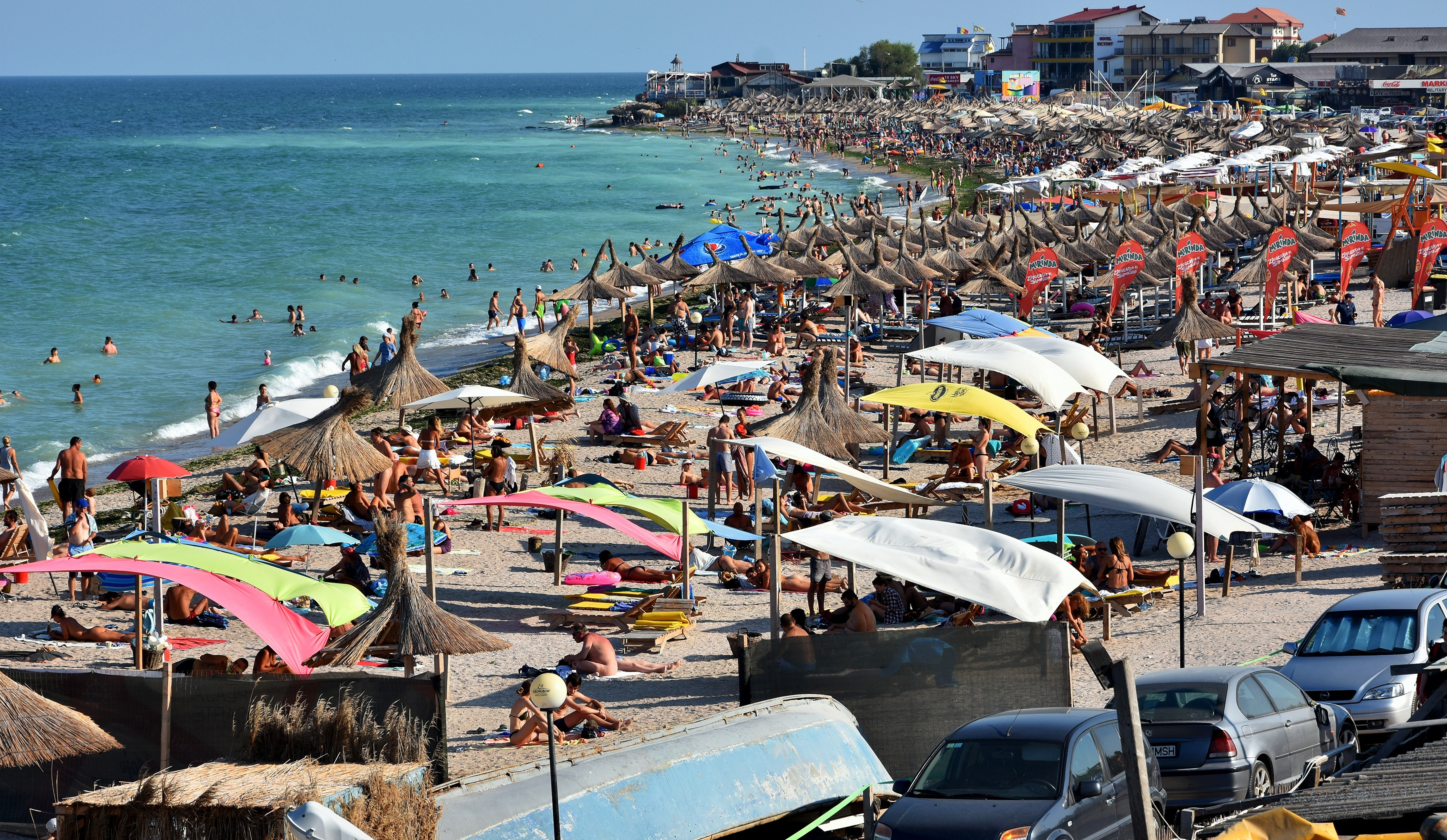 Voucherul de vacanță redus în 2026: ce mai poți plăti cu cei 800 de lei oferiți de Stat