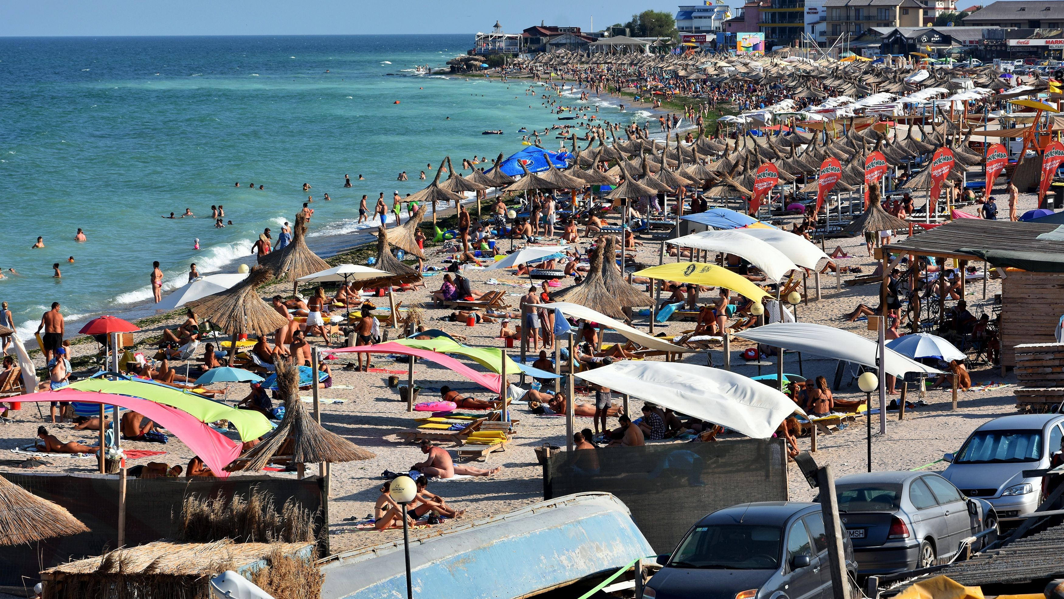Voucherul de vacanță redus în 2026: ce mai poți plăti cu cei 800 de lei oferiți de Stat