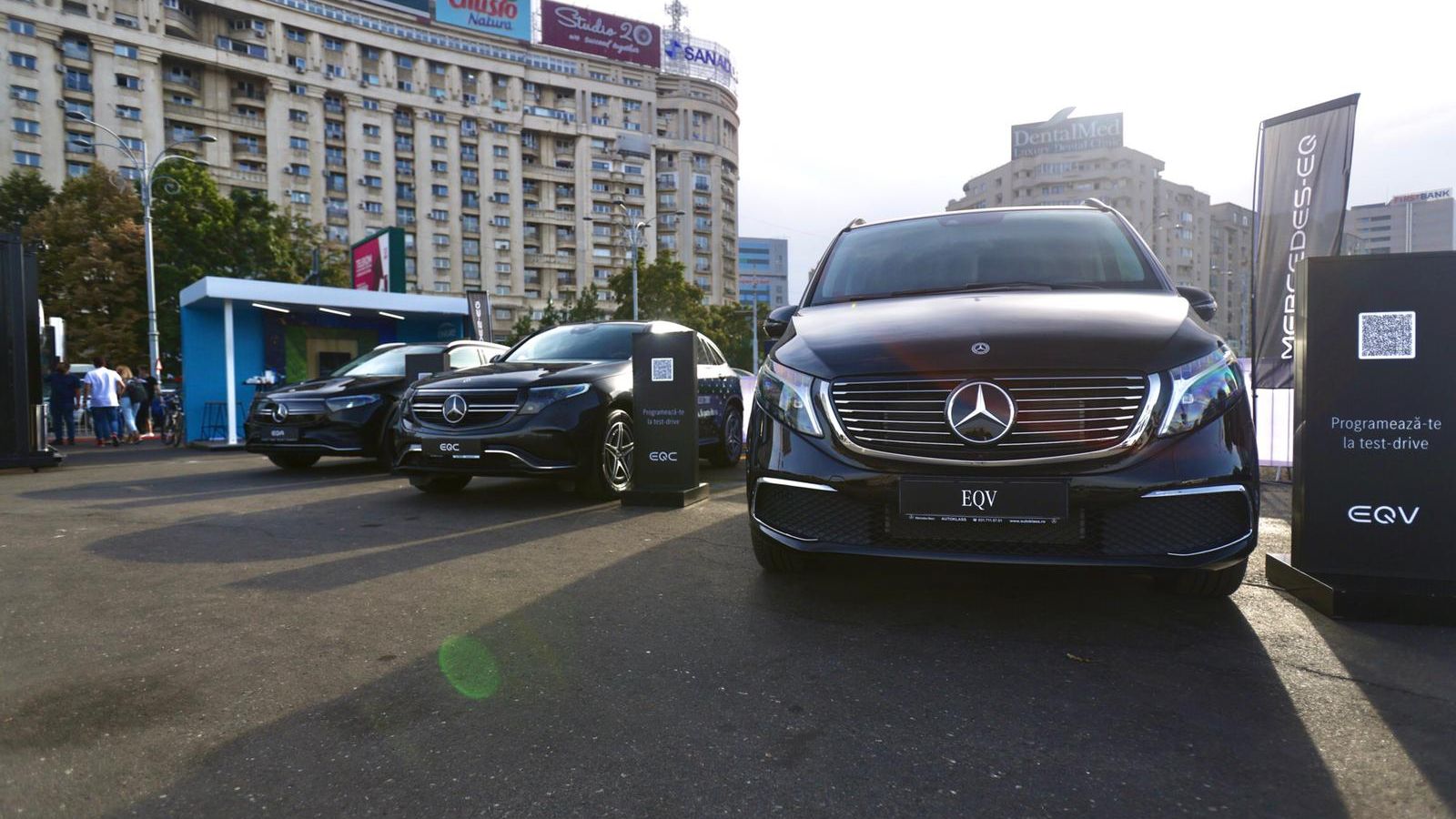 Mercedes-Benz deschide un Pop-Up Store în Piața Victoriei