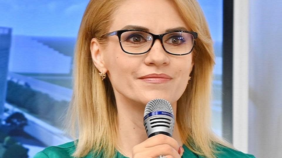 COVID-19 | Primăria București a donat peste 400 de tablete copiilor din două centre de plasament