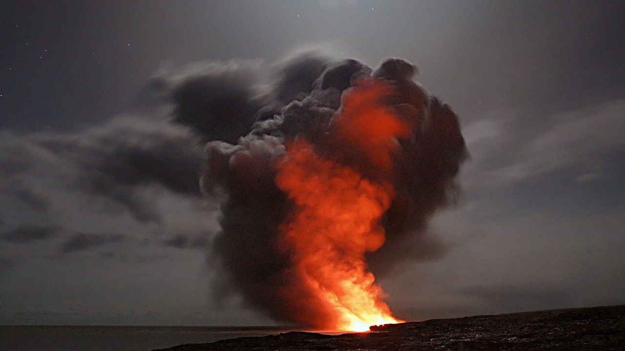Nivelul de alertă în Indonezia a fost ridicat, în urma erupției vulcanului Lewatolo