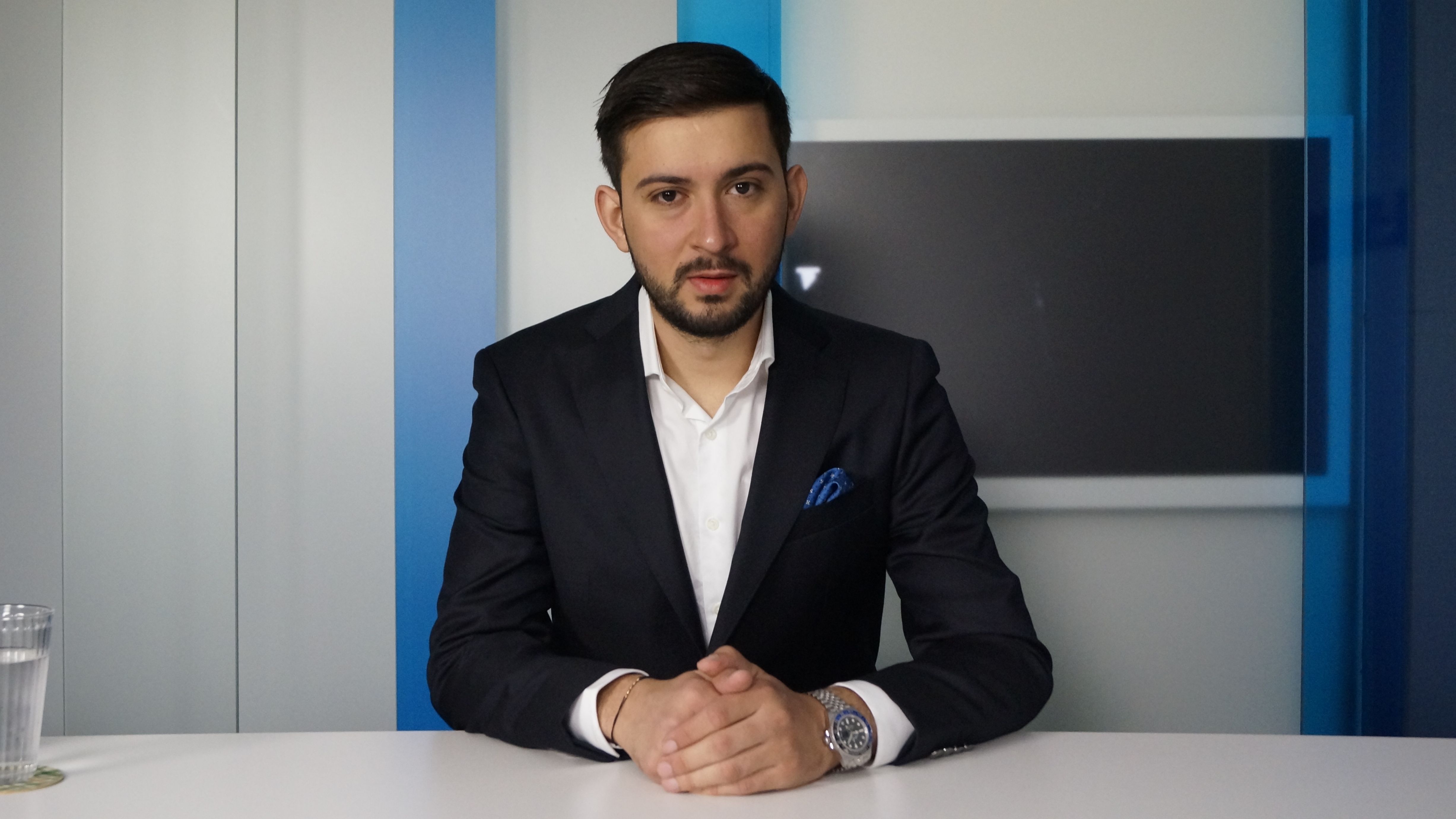 Antreprenor: Nu am cu cine să lucrez. Nu găsesc persoane calificate, așa că voi aduce forță de muncă din Nepal
