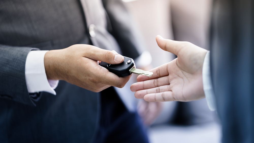 Cum încearcă importatorii auto să stimuleze vânzările prăbușite de pandemie și să vândă stocurile