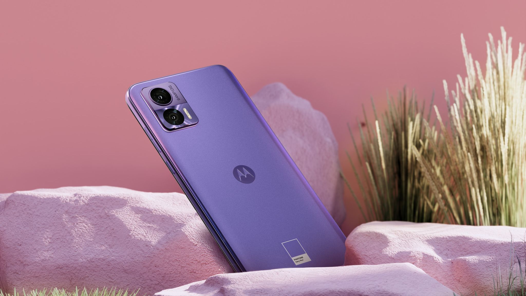 Motorola revine în atenția românilor: telefoane pliabile și display-uri care se lungesc