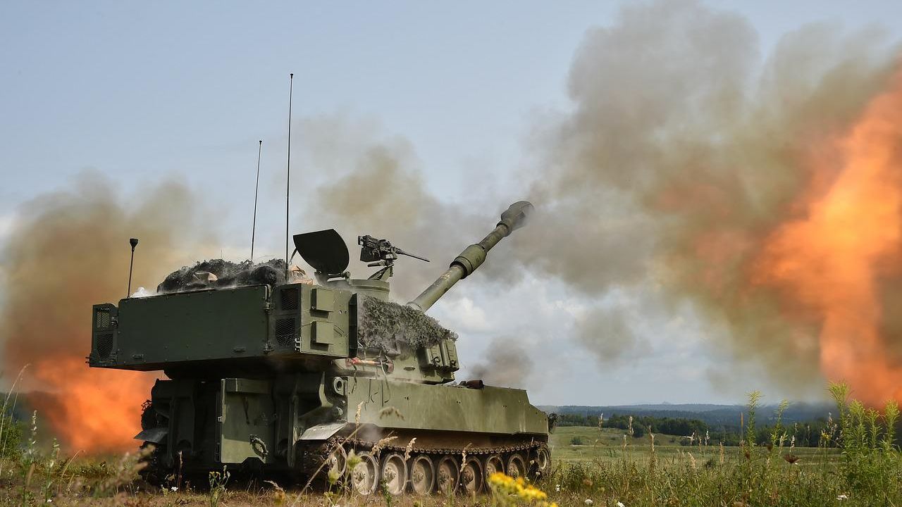 Încă o țară care trimite armament modern Ucrainei: Olanda va livra obuziere blindate