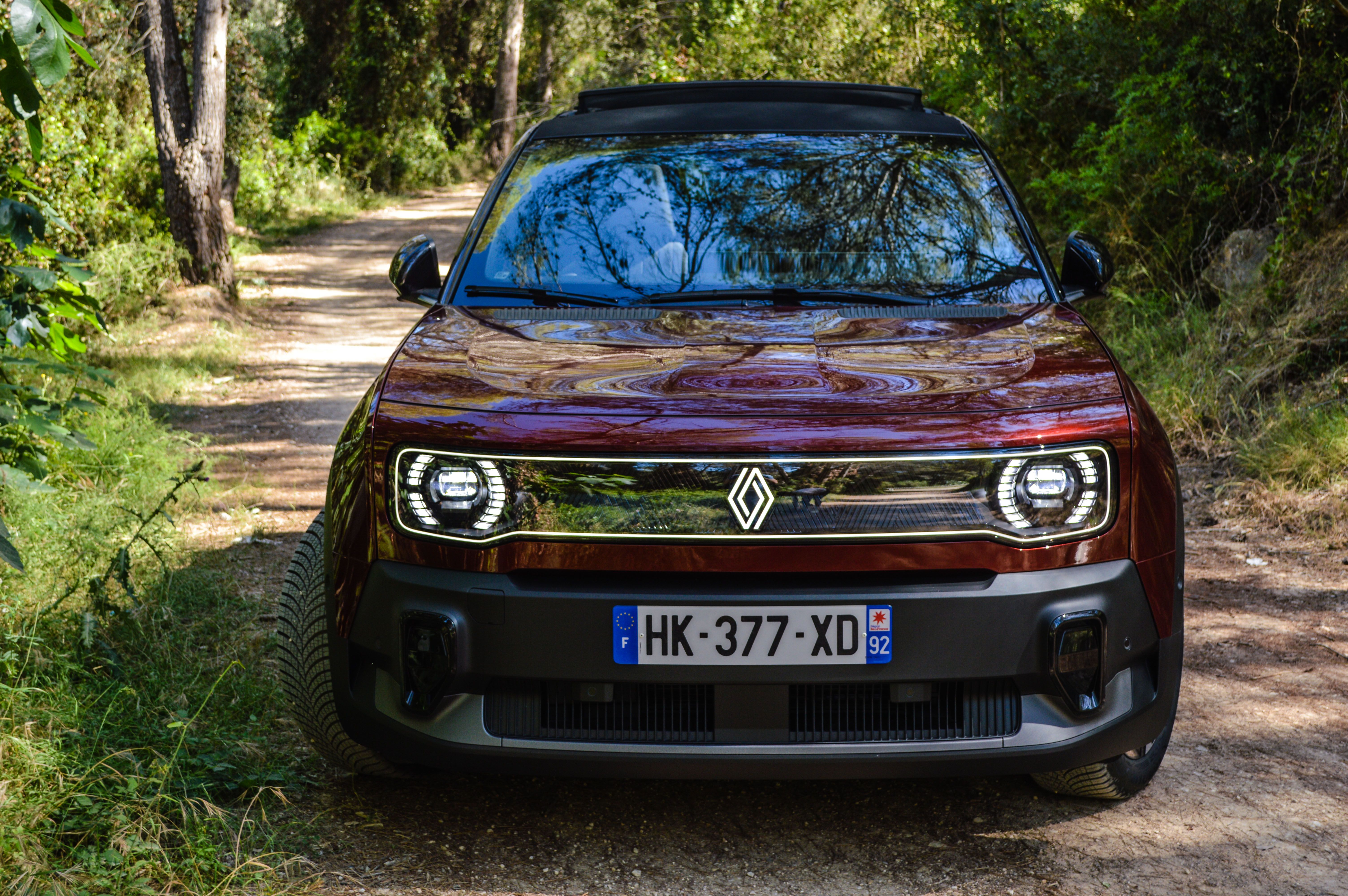 FOTO | Prim contact cu Renault 4 E-Tech Plein Sud: Mașina creată pentru vară - Poza 3
