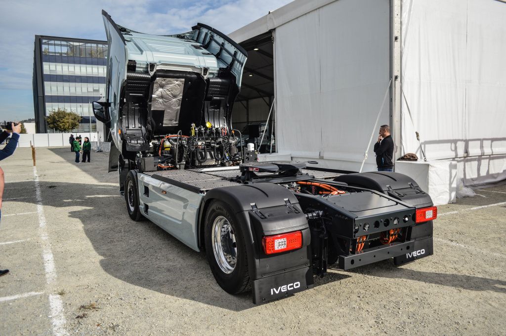 GALERIE FOTO | Iveco prezintă camionul 100% electric S-eWay - Imagine 20