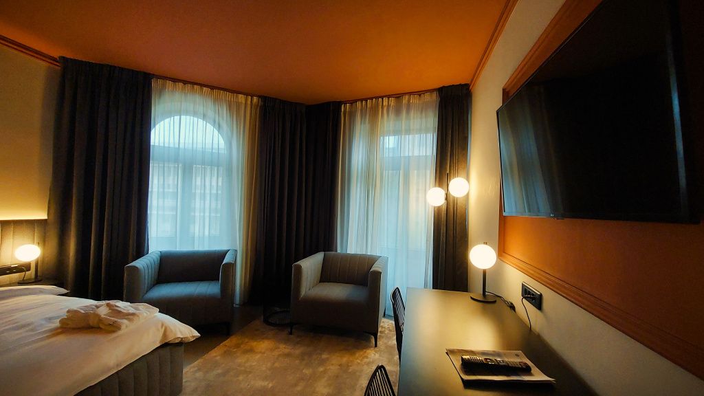 GALERIE FOTO | Cum arată apartamentele milionarei Anja Graf din centrul Capitalei - Imagine 59