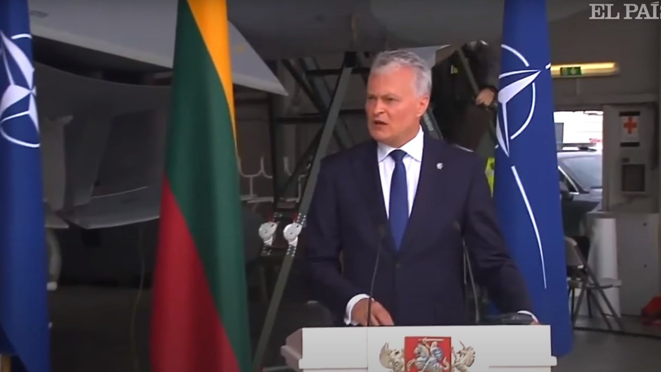 Alertă la o bază NATO din cauza unui avion rusesc. Premierul Spaniei și președintele Lituaniei, evacuați