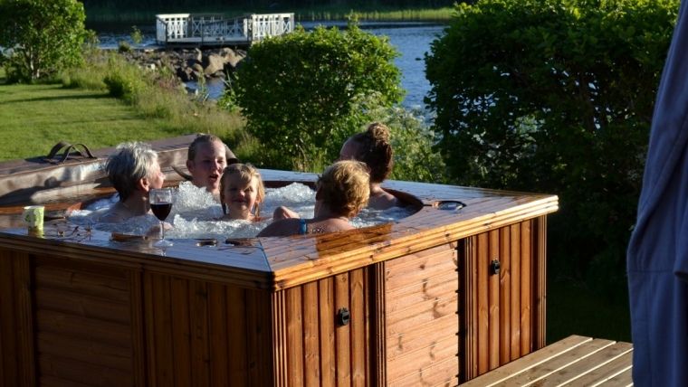 Antreprenorul care jongleaza cu saunele din lemn si coafura: povestea WoodSpa