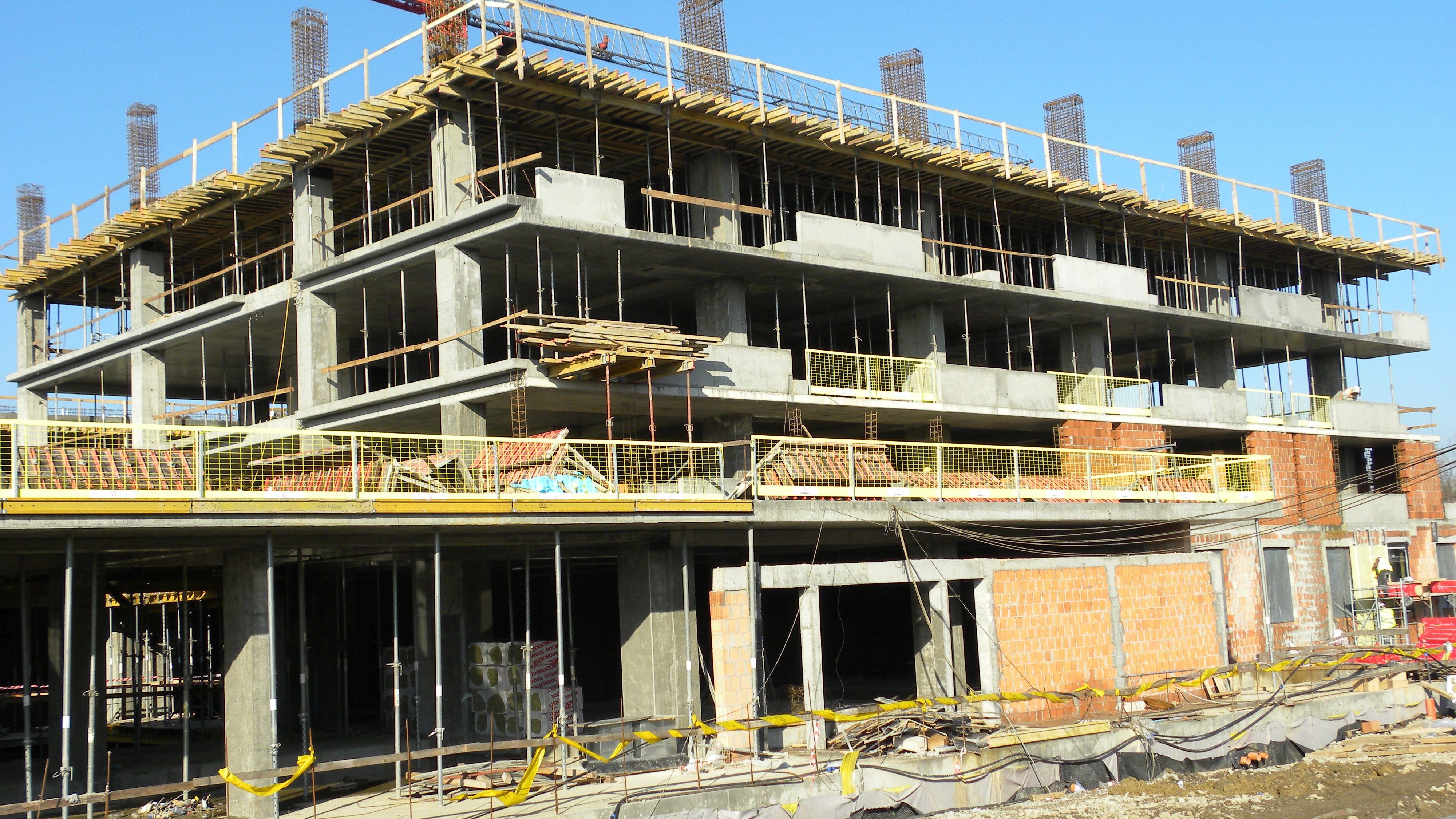 [FOTO] Wargha Enayati deschide "orasul medical" Enayati Medical City, dupa 25 de ani de la fondarea retelei Regina Maria