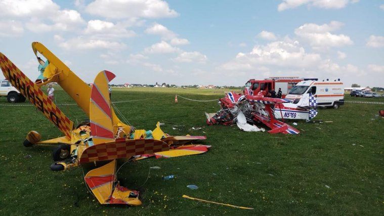 Doua avioane de mici dimensiuni s-au ciocnit in judetul Suceava: unul dintre piloti a decedat